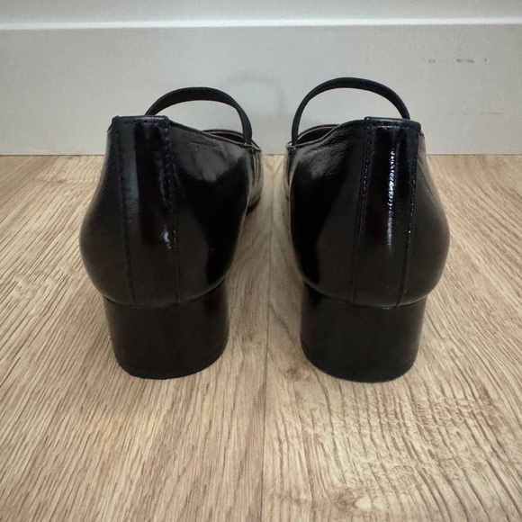 New!Madewell The Greta Low Heel Mary Jane Pump in crinkled leather - true black - Picture 5 of 7